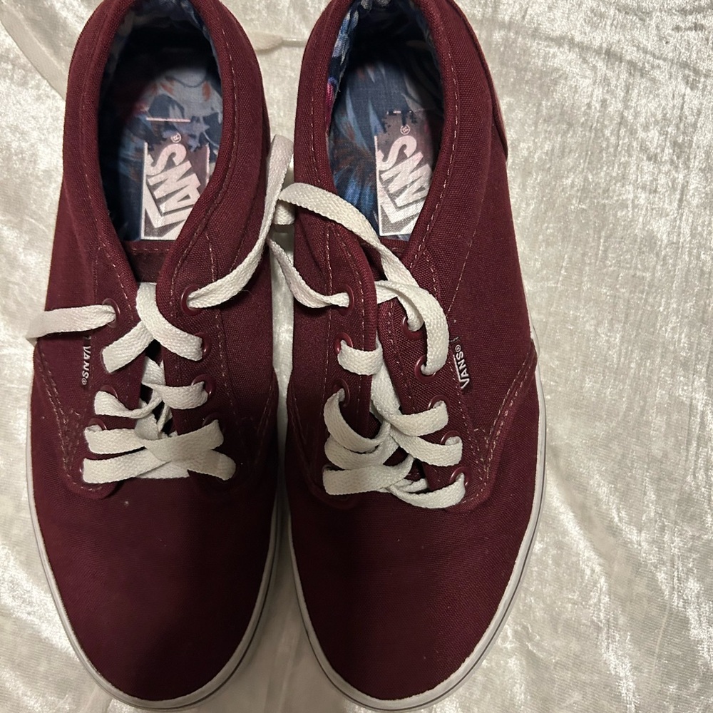 Vans Maroon Sneaker